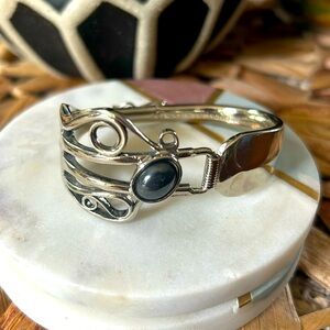 Sterling fork bracelet with /black /gray stone